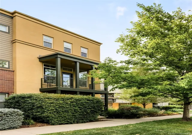 Photo 2 of Townhouse for sale at 2889 Syracuse Ct, Denver, CO 80238 | MLS# 4298593 | Listing updated on 2026-09-24