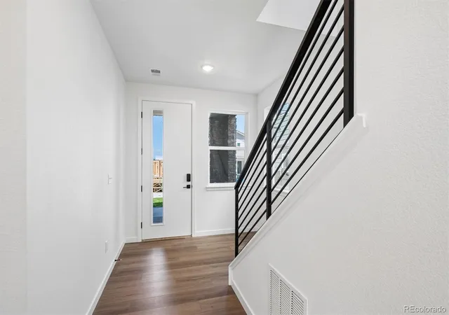 3rd image of 9137 Fowler Peak Ct, Englewood, CO 80112 | MLS# 1955896