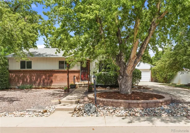Photo 2 of Single family home for sale at 2773 E Euclid Pl, Centennial, CO 80121 | MLS# 9239204 | Listing updated on 2026-08-31