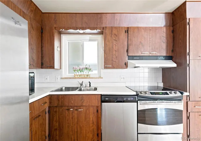 Photo 4 of Single family home for sale at 2773 E Euclid Pl, Centennial, CO 80121 | MLS# 9239204 | Listing updated on 2026-10-28