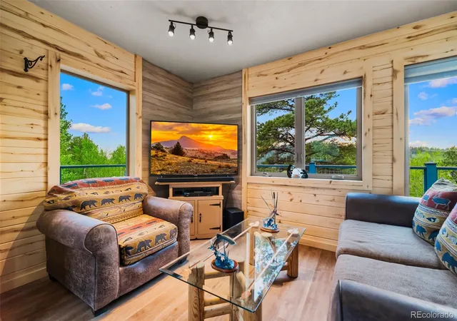 Photo 2 of Single family home for sale at 63 Rock Crk Way, Jefferson, CO 80456 | MLS# 3327644 | Listing updated on 2026-08-24