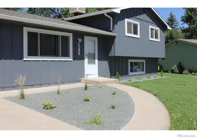 3rd image of 1209 Village Ln, Fort Collins, CO 80521 | MLS# IR1063986