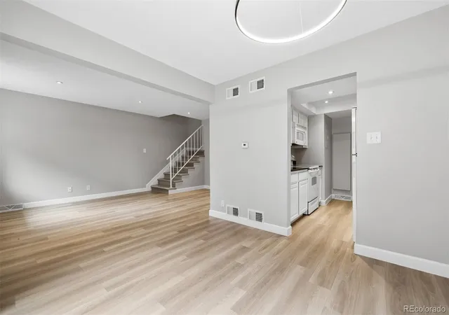 3rd image of 1145 S Oneida St #D, Denver, CO 80224 | MLS# 1546798