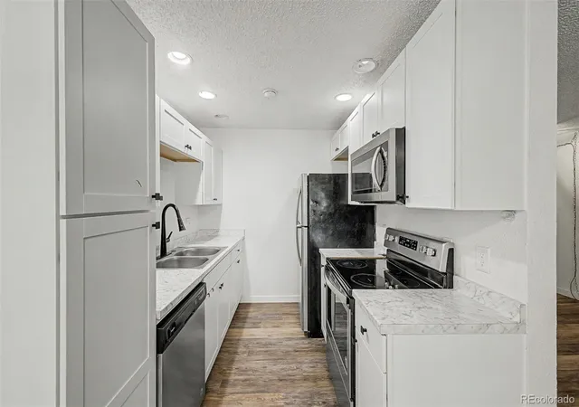 3rd image of 10712 E Exposition Ave #308, Aurora, CO 80012 | MLS# 7285725