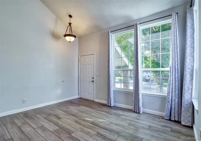4th image of 1025 Brittany Wy, Highlands Ranch, CO 80126 | MLS# 5054211