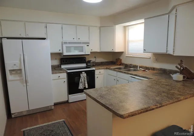Photo 5 of Single family home for sale at 5240 S Pagosa Way, Centennial, CO 80015 | MLS# IR1064014 | Listing updated on 2026-08-30