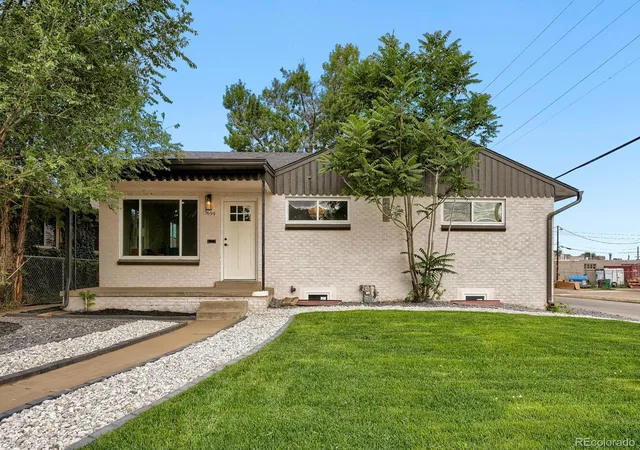 Photo 2 of Single family home for sale at 3699 Grape St, Denver, CO 80207 | MLS# 5791018 | Listing updated on 2026-08-18