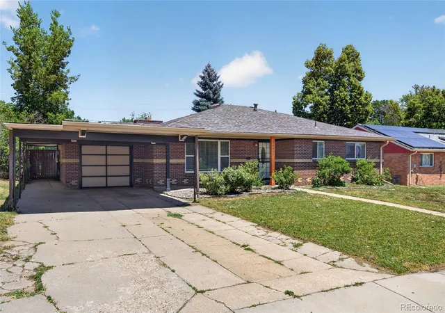 3rd image of 7981 Robin Ln, Denver, CO 80221 | MLS# 7440357