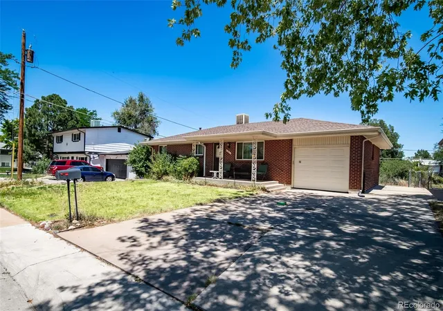 Photo 3 of Single family home for sale at 380 S Uvalda St, Aurora, CO 80012 | MLS# 6311628 | Listing updated on 2026-08-22