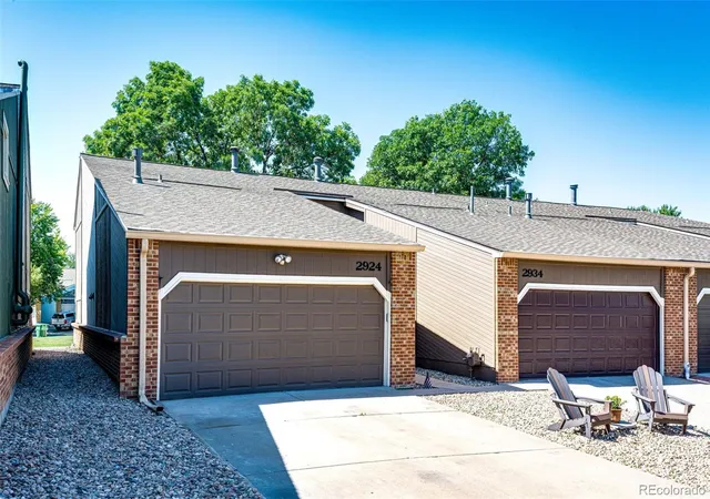 Photo 2 of Sale Pending at 2924 W Bryant Cir, Littleton, CO 80120 | MLS# 9994215 | Listing updated on 2026-09-02