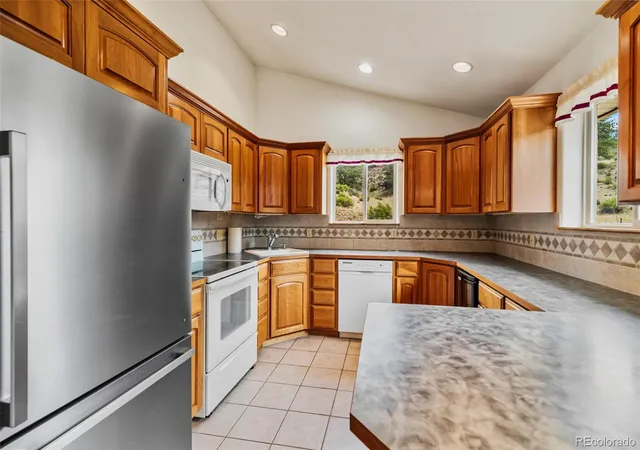 3rd image of 122 W Cline Dr, Shawnee, CO 80475 | MLS# 3875266