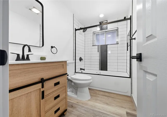 Photo 4 of Single family home for sale at 3195 Xanadu St, Aurora, CO 80011 | MLS# 8784081 | Listing updated on 2026-10-08