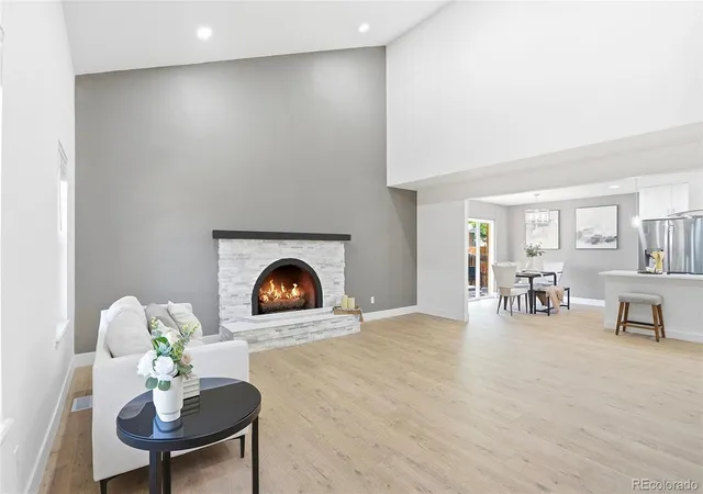 3rd image of 128 Willow Pl N, Broomfield, CO 80020 | MLS# 2329334