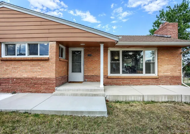 Photo 3 of Single family home for sale at 7720 S Everett St, Littleton, CO 80128 | MLS# 6392915 | Listing updated on 2026-09-22