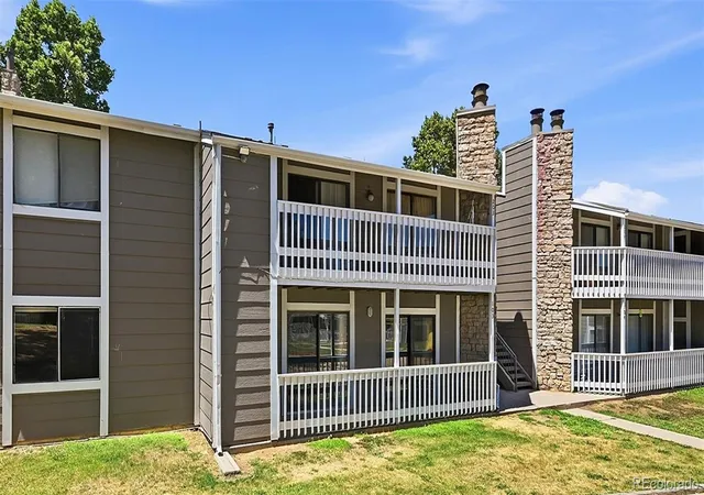 2nd image of 18034 E Ohio Ave, Aurora, CO 80017