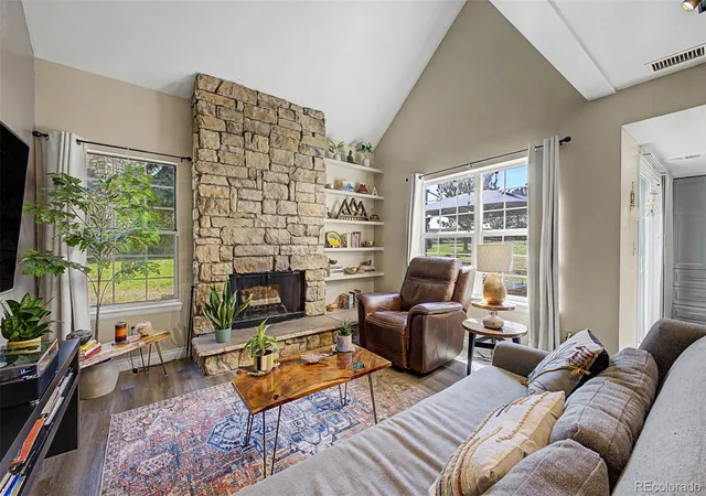 Photo 3 of Townhouse for sale at 1955 S Xanadu Way, Aurora, CO 80014 | MLS# 6671890 | Listing updated on 2026-10-29