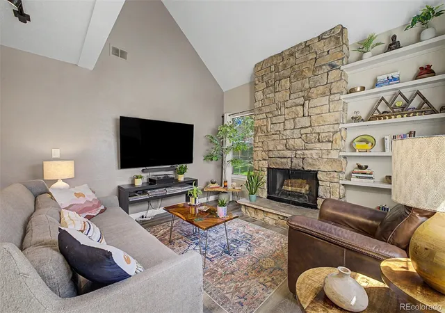Photo 4 of Townhouse for sale at 1955 S Xanadu Way, Aurora, CO 80014 | MLS# 6671890 | Listing updated on 2026-10-29