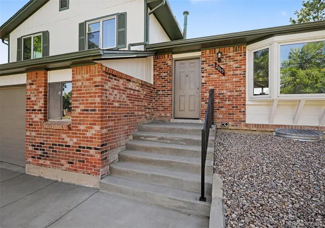 Photo 2 of Sale Pending at 2065 S Rifle St, Aurora, CO 80013 | MLS# 9629912 | Listing updated on 2026-08-17