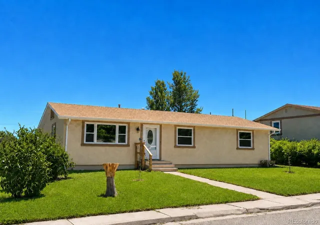 1st image of 838 O Ave, Limon, CO 80828 | MLS# 2936743