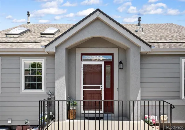 Photo 2 of Single family home for sale at 5005 S Newcombe Ct, Littleton, CO 80127 | MLS# 2708113 | Listing updated on 2026-09-24