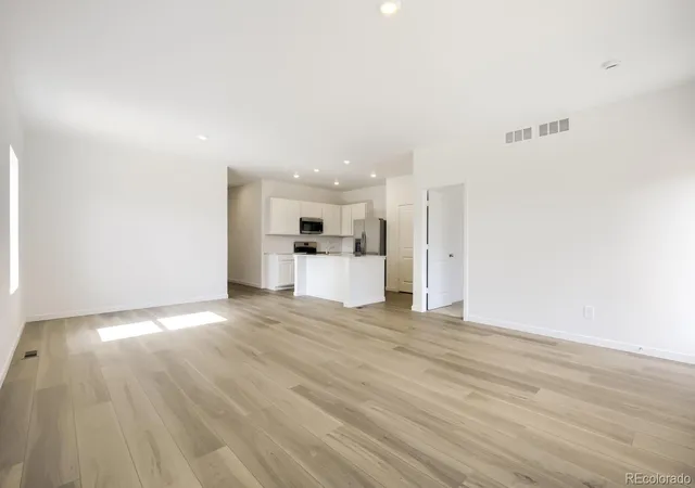 3rd image of 6121 Bream Pl, Loveland, CO 80538 | MLS# 6651062