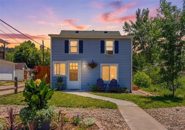 1st image of 317 3rd Ave, Lyons, CO 80540 | MLS# 5858841