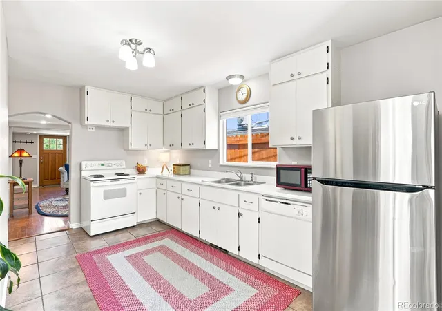 5th image of 317 3Rd Ave, Lyons, CO 80540 | MLS# 5858841