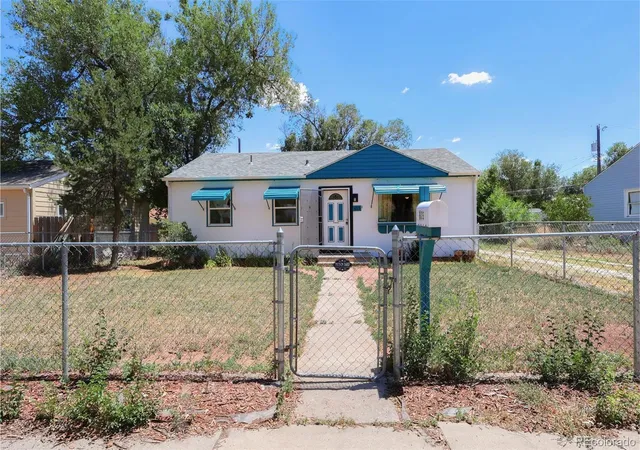 Photo 2 of Single family home for sale at 609 E Saint Elmo Ave, Colorado Springs, CO 80905 | MLS# 8408116 | Listing updated on 2026-08-11