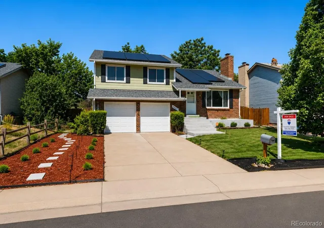 Photo 1 of Single family home for sale at 923 S Ouray St, Aurora, CO 80017 | MLS# 5935348 | Listing updated on 2026-10-05