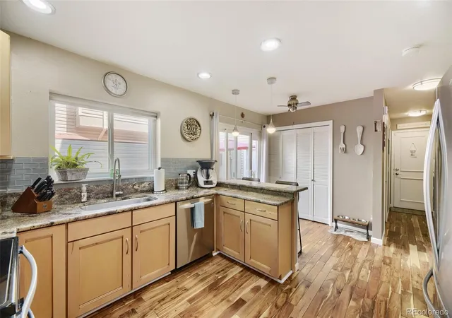 5th image of 7579 S Monaco Wy, Centennial, CO 80112 | MLS# 5128182