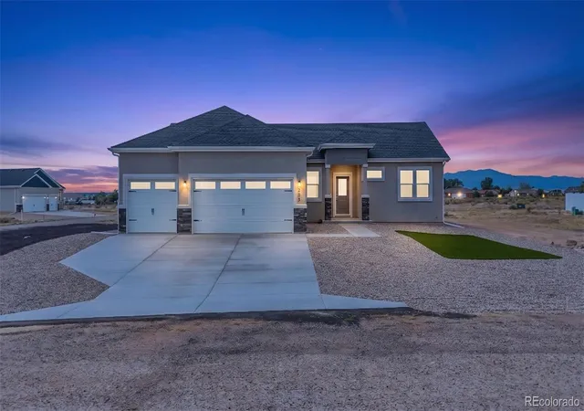 Photo 3 of Single family home for sale at 728 E Campbell Ln, Pueblo, CO 81007 | MLS# 8847094 | Listing updated on 2026-10-07