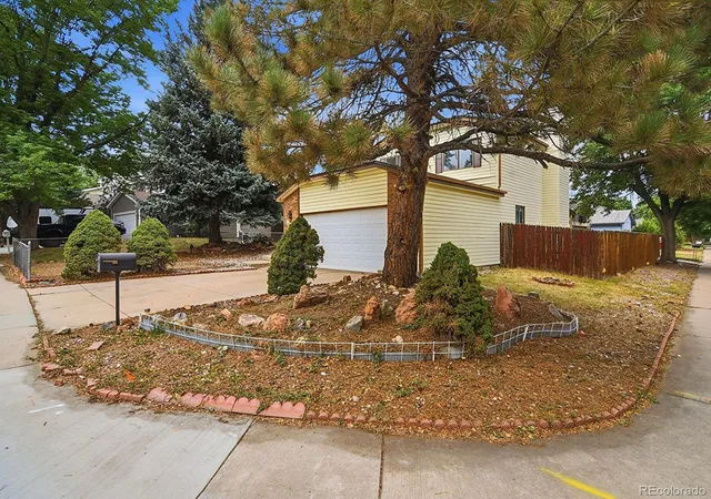 Photo 1 of Single family home for sale at 14989 E Pacific Pl, Aurora, CO 80014 | MLS# 5827692 | Listing updated on 2026-07-27