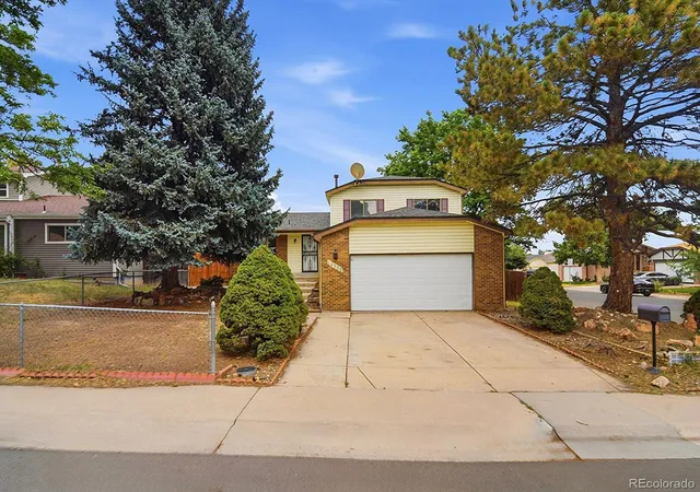 Photo 2 of Single family home for sale at 14989 E Pacific Pl, Aurora, CO 80014 | MLS# 5827692 | Listing updated on 2026-07-27