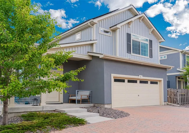 2nd image of 211 S Oak Hill St, Aurora, CO 80018 | MLS# 6508651