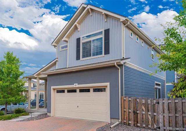 3rd image of 211 S Oak Hill St, Aurora, CO 80018 | MLS# 6508651