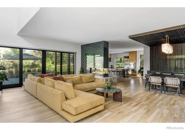 Photo 4 of Single family home for sale at 2885 Island Dr, Boulder, CO 80301 | MLS# IR1064124 | Listing updated on 2026-08-24