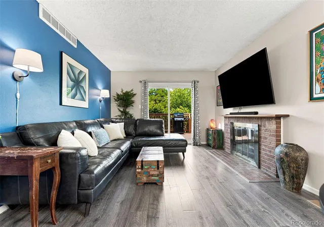 Listing Photo 5 - Condo for sale in building located at 541 W Crestline Cir, Littleton, CO 80120 - Unit #10B1
