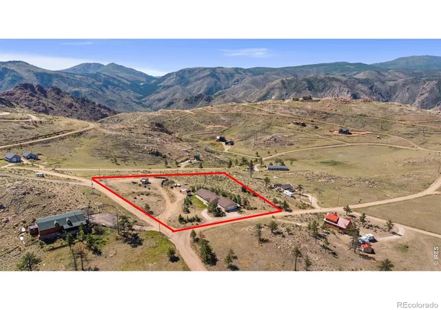 3rd image of 572 Horse Mountain Dr, Livermore, CO 80536 | MLS# IR1064126