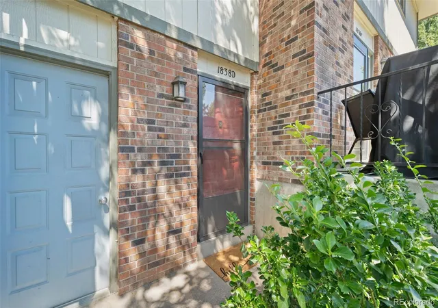 4th image of 1838 S Ammons St #D, Lakewood, CO 80232 | MLS# 5546230