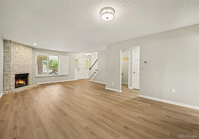 Photo 4 of Townhouse for sale at 7590 S Cove Cir, Centennial, CO 80122 | MLS# 8955520 | Listing updated on 2026-10-10