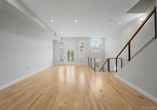 Photo 4 of Townhouse for sale at 1400 Little Raven St #D, Denver, CO 80202 | MLS# 7832589 | Listing updated on 2026-10-11