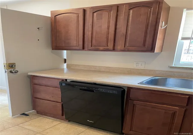 Listing Photo 4 - Condo for sale in building located at 1428-1430 Uinta St, Denver, CO 80220