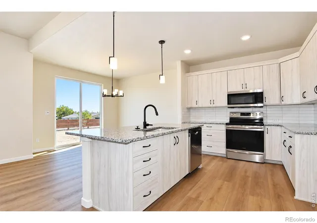 Photo 2 of Single family home for sale at 1051 Crown Sparrow St, Johnstown, CO 80534 | MLS# IR1064170 | Listing updated on 2026-10-05