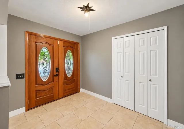 Photo 3 of Single family home for sale at 11556 E Amherst Cir N, Aurora, CO 80014 | MLS# 4588293 | Listing updated on 2026-10-09