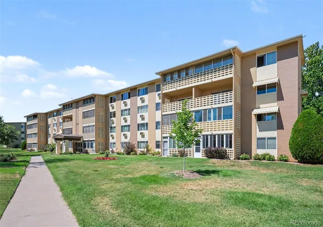 Photo 2 of Condo for sale at 615 S Alton Way #7D, Denver, CO 80247 | MLS# 6917227 | Listing updated on 2026-09-26