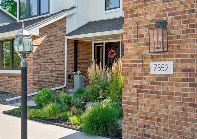 2nd image of 7552 S Emerson Cir, Centennial, CO 80122 | MLS# 4429620