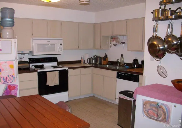 3rd image of 1726-1728 Meadow St, Longmont, CO 80501 | MLS# IR1064174