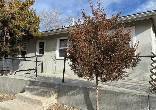 2nd image of 728 Emporia St, Aurora, CO 80010 | MLS# 1519634