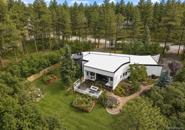 Photo 3 of Single family home for sale at 4693 Cheyenne Dr, Larkspur, CO 80118 | MLS# 1855213 | Listing updated on 2026-10-10