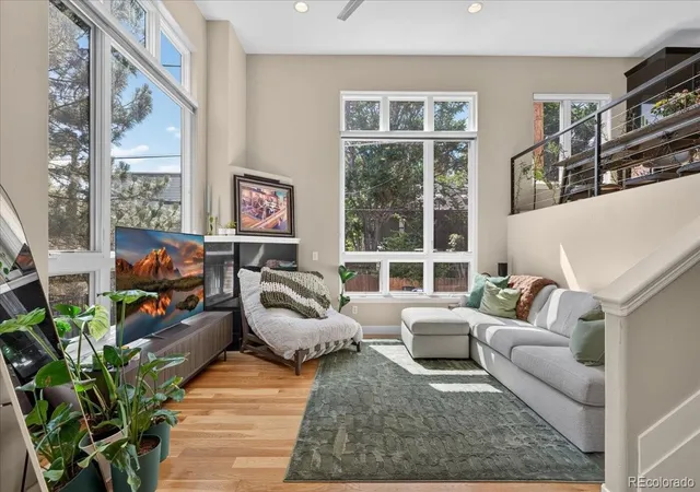 Photo 4 of Townhouse for sale at 1657 N Franklin St, Denver, CO 80218 | MLS# 3204269 | Listing updated on 2026-08-18